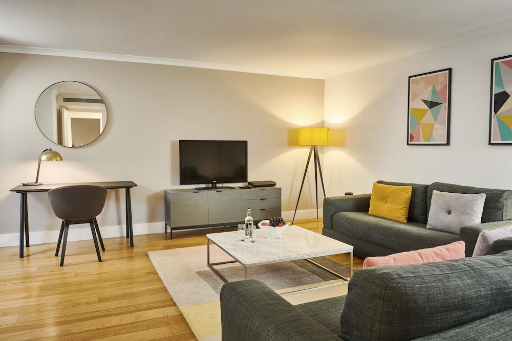 Monarch House Serviced Apartments - Living Area