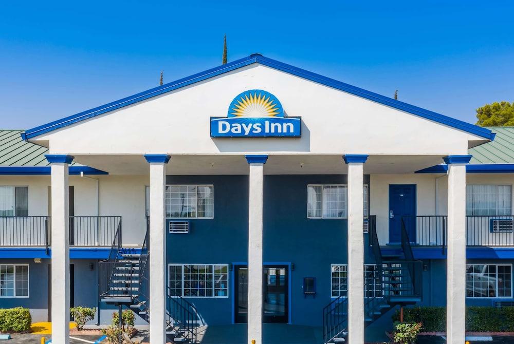 Days Inn by Wyndham Red Bluff - Featured Image