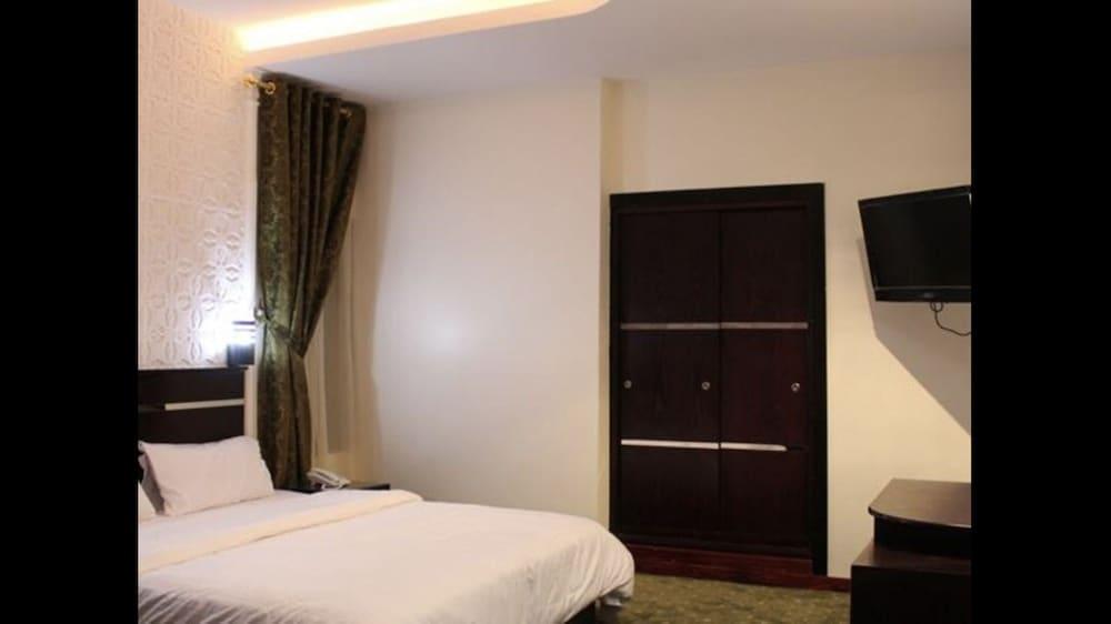 OYO 402 Jawhrat Asfari Hotel - Room