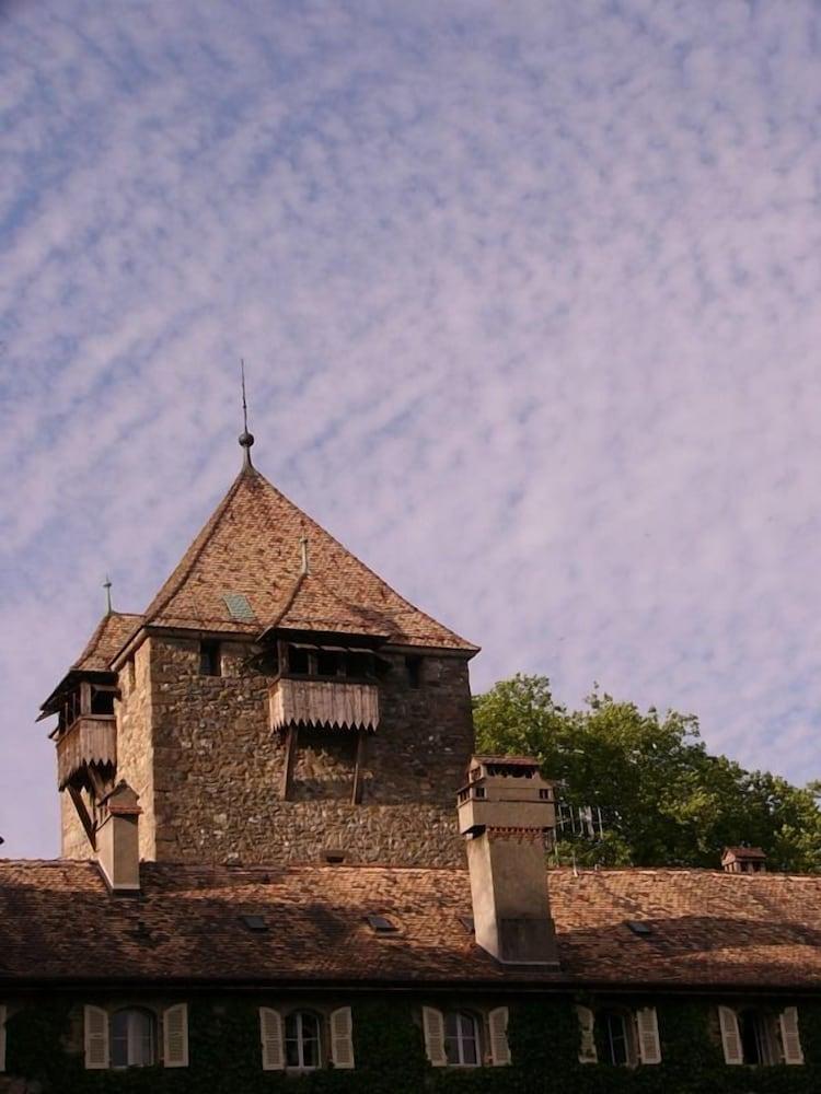 Château de Coudrée - Exterior