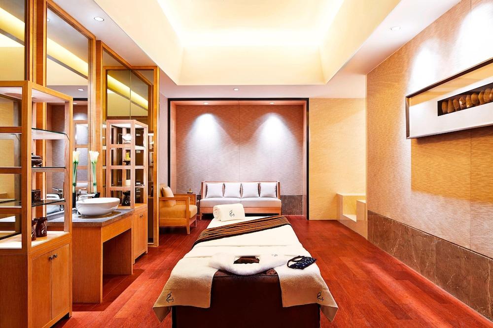 Sheraton Grand Zhengzhou Hotel - Spa