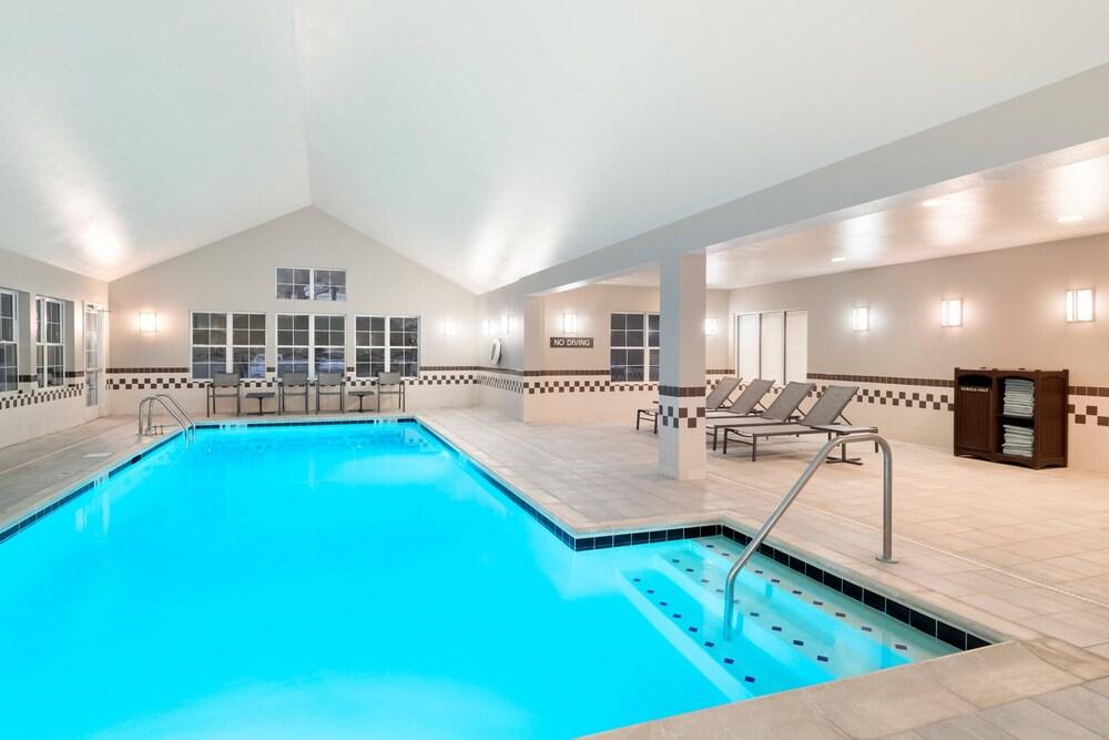 Residence Inn by Marriott Southington - Indoor Pool