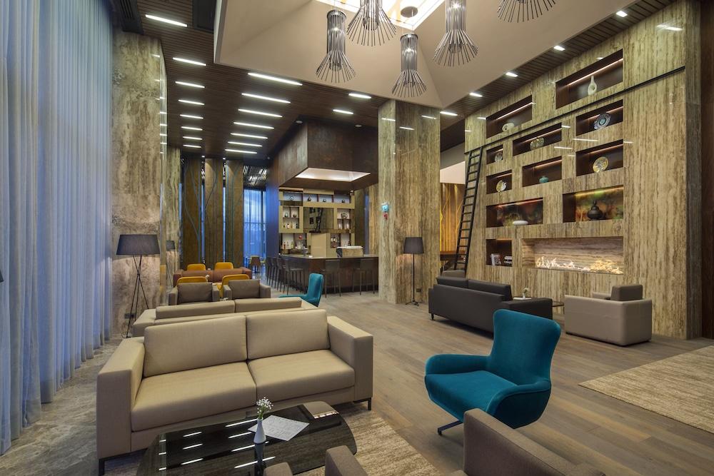 Hilton Garden Inn Istanbul Airport - Lobby Lounge
