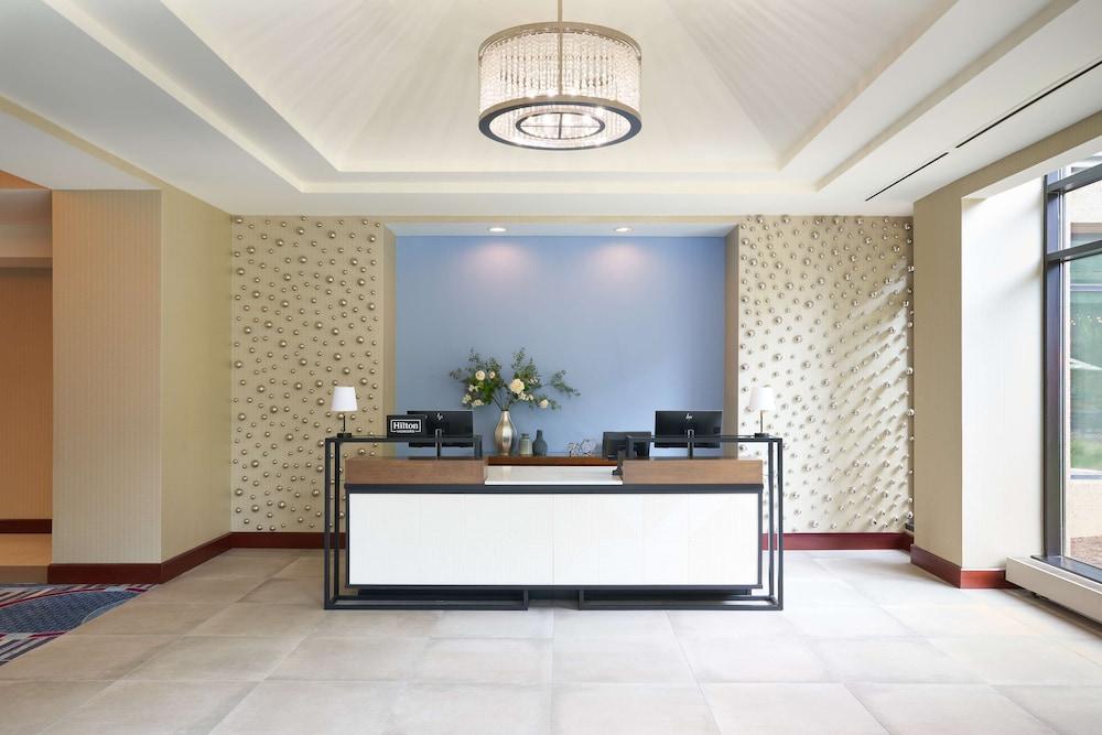 Hilton Fairfax - Reception