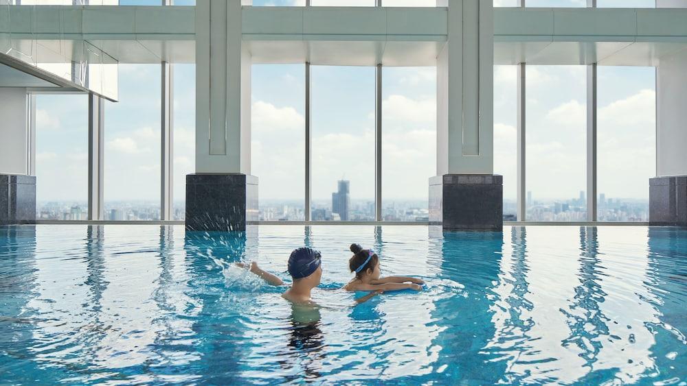 The Ritz-Carlton Shanghai, Pudong - Infinity Pool