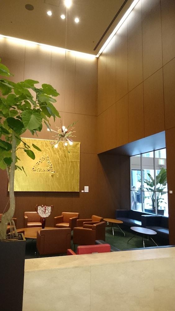 Oriental Hotel Hiroshima - Lobby Sitting Area