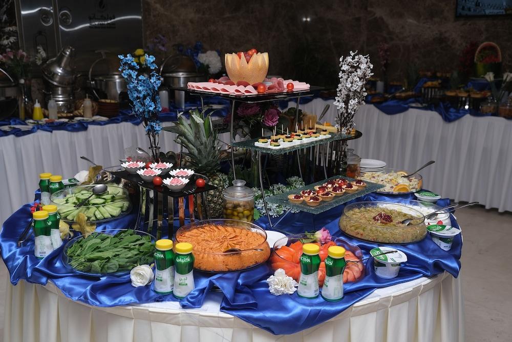 Taj Alworood Hotel - Breakfast buffet