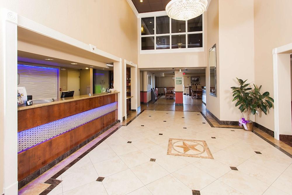 Best Western Plus Georgetown Inn & Suites - Lobby