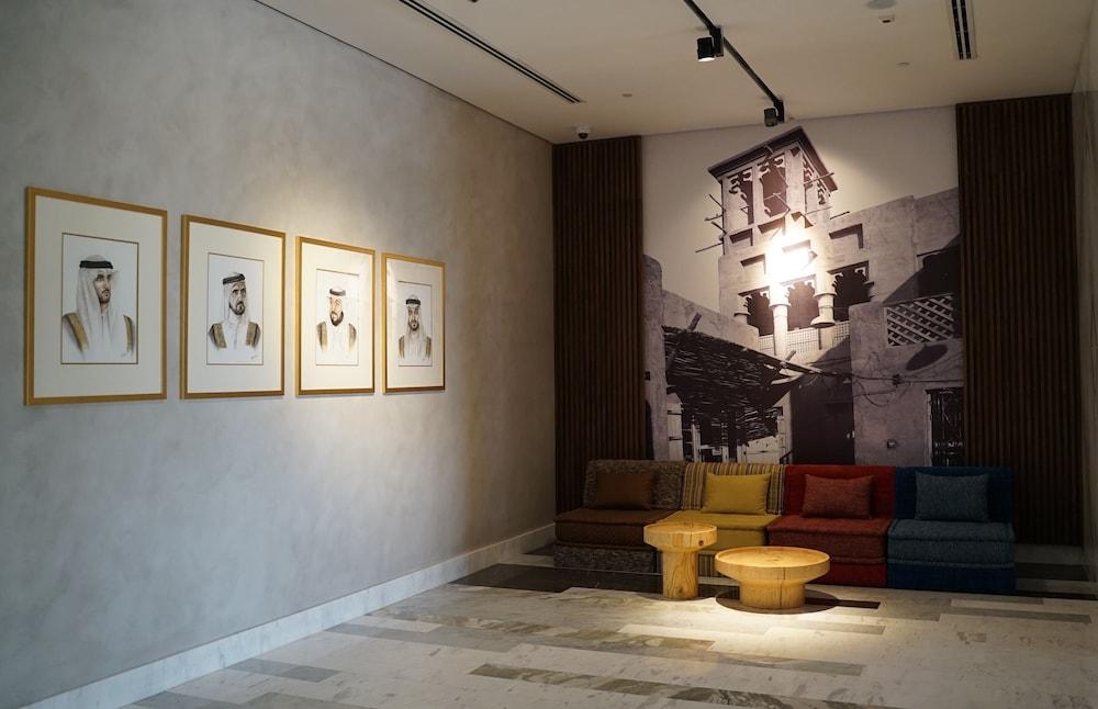 Mövenpick Hotel Jumeirah Village Triangle - Lobby Sitting Area