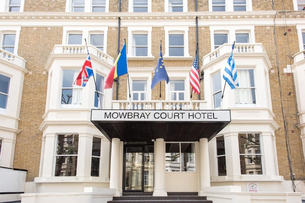 Mowbray Court Hotel - Featured Image