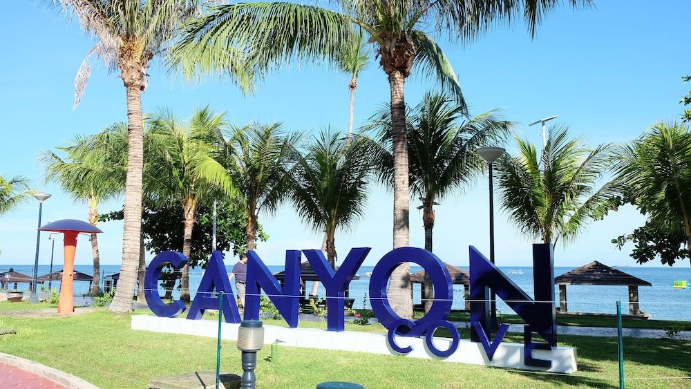 Canyon Cove Hotel & Spa - Property Grounds