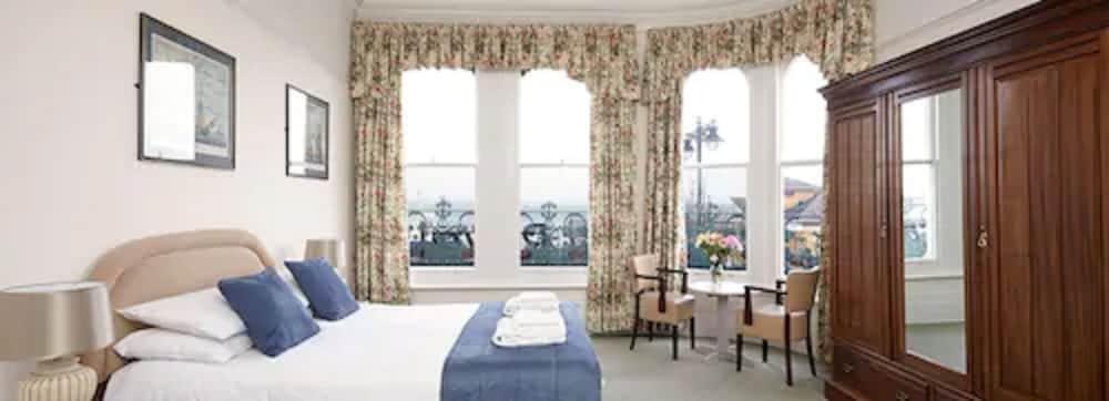 Royal Esplanade Hotel - Room