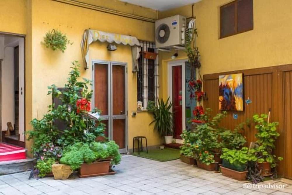 Central Hostel Milano - Property Grounds
