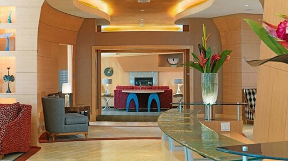 Charles River Executive Suites - Lobby