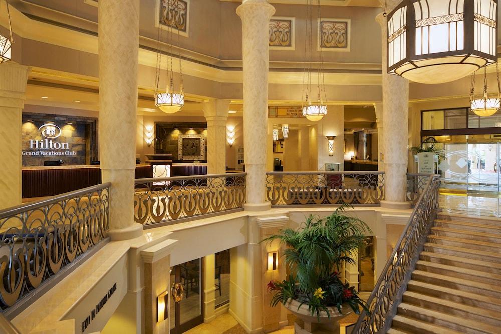 Hilton Grand Vacations Club on the Las Vegas Strip - Lobby