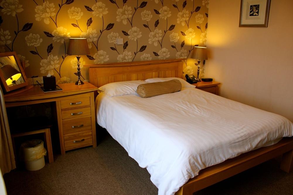Broadway Country House Hotel - Room