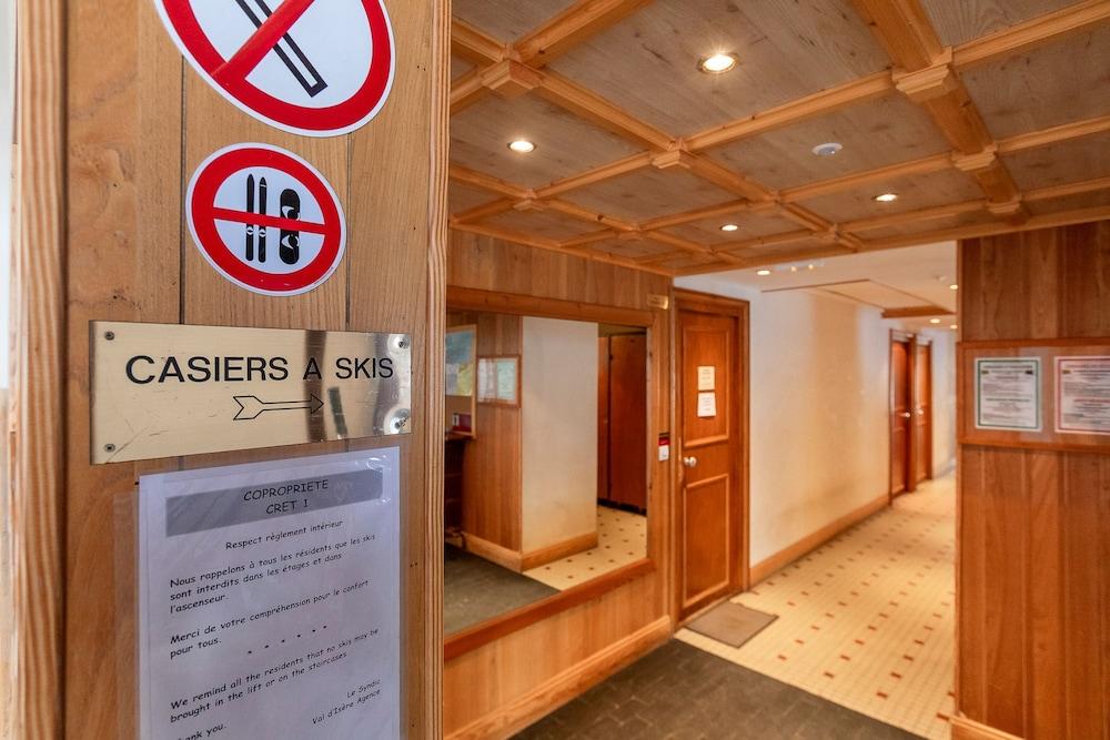 Résidence Les Crêts 1 - Val-d'Isère - Interior Entrance
