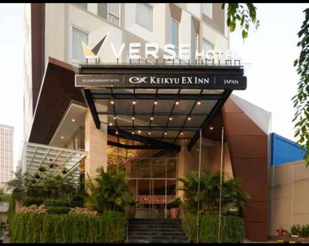 Verse Luxe Hotel Wahid Hasyim - Featured Image