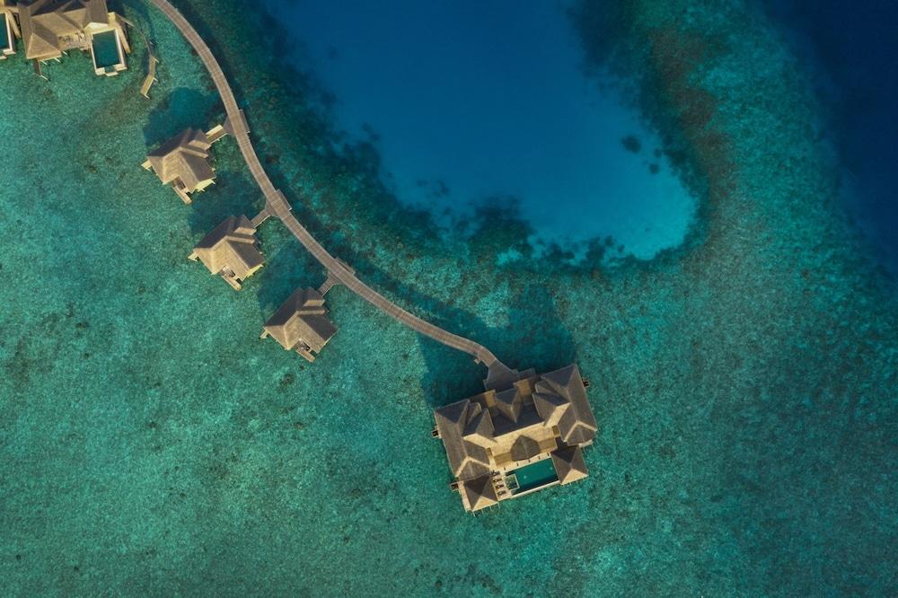 فاكارو مالديفس - Aerial View