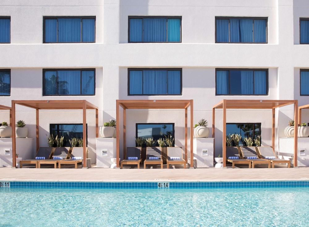 Hilton Santa Monica Hotel & Suites - Featured Image