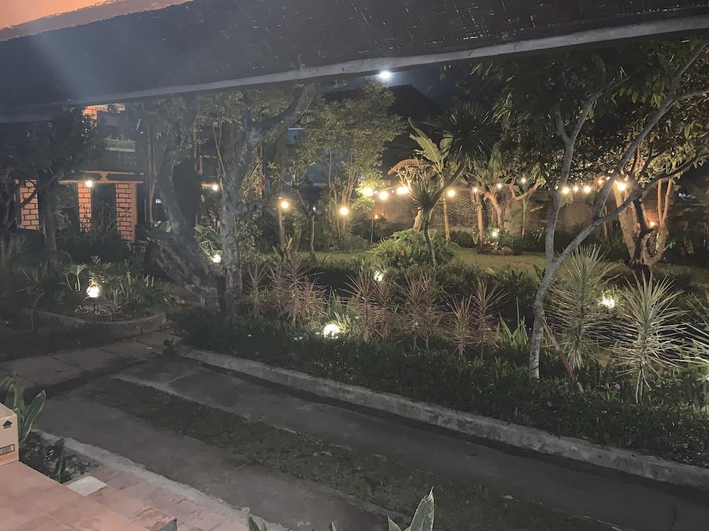 Batur Sunrise Guesthouse - Featured Image