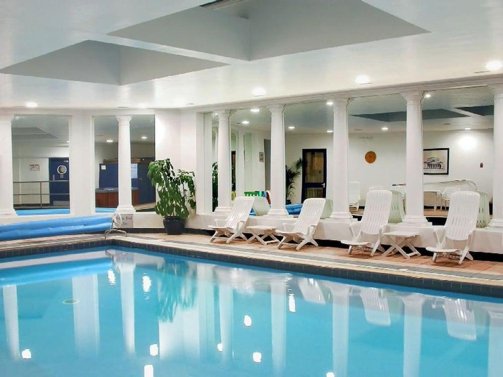 Cisswood House Hotel - Pool
