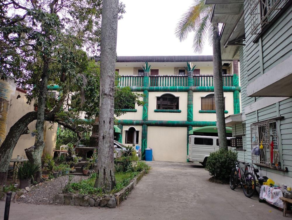 OYO 800 Ddd Habitat Dormtel Bacolod - Exterior