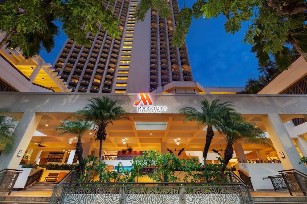 Waikiki Beach Marriott Resort & Spa - Exterior