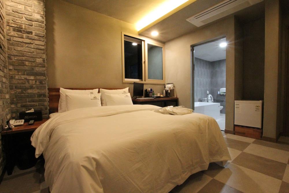 NOVA Hotel - Room