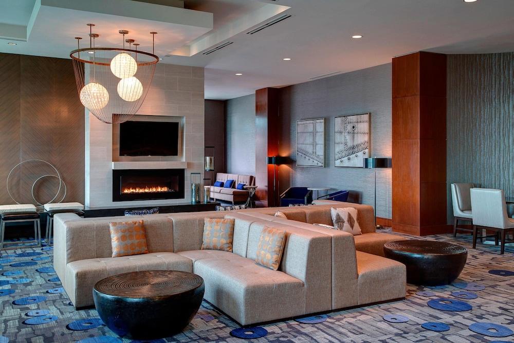 Seattle Marriott Waterfront - Lobby Lounge
