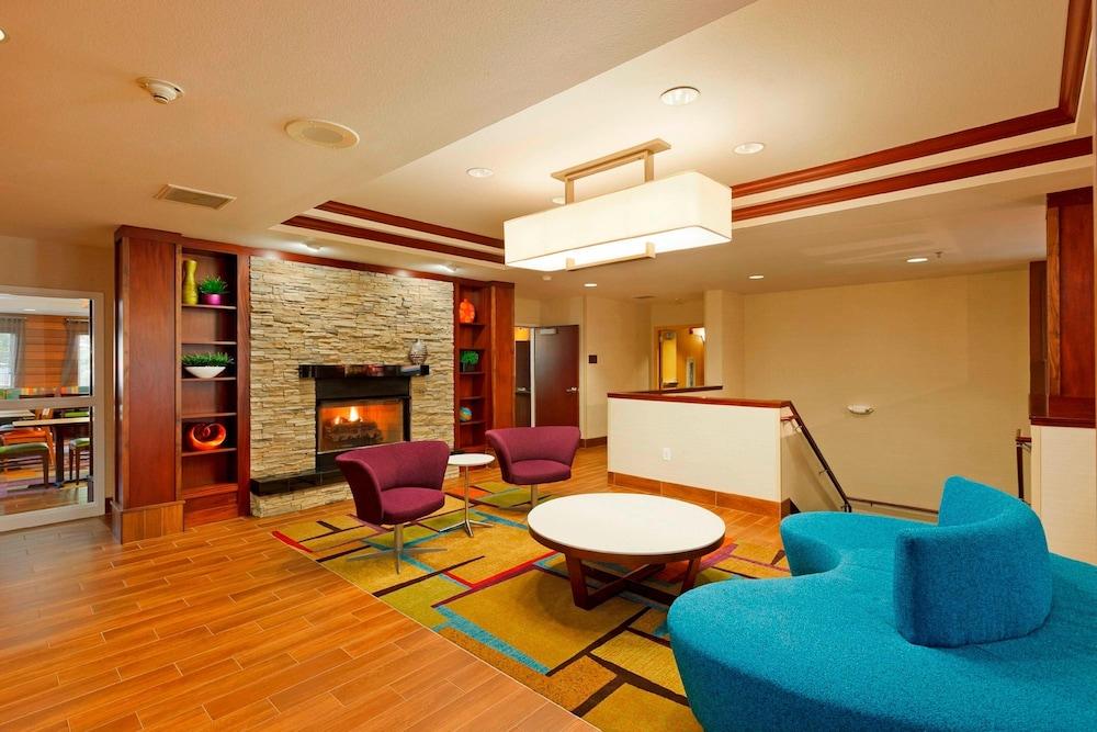 Fairfield Inn & Suites by Marriott Lake Oswego - Featured Image