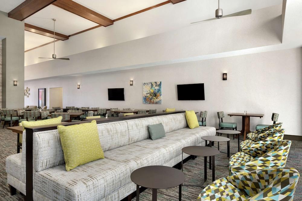 Homewood Suites by Hilton Dallas-Arlington - Lobby