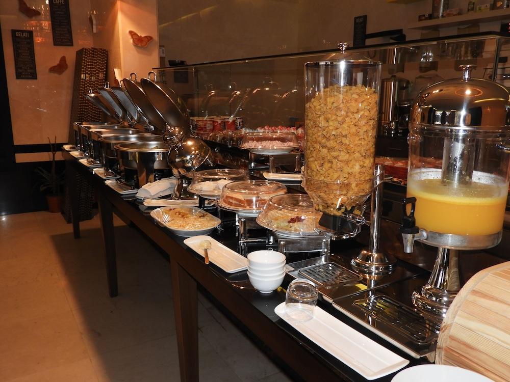 فندق سويس بلو - Breakfast buffet