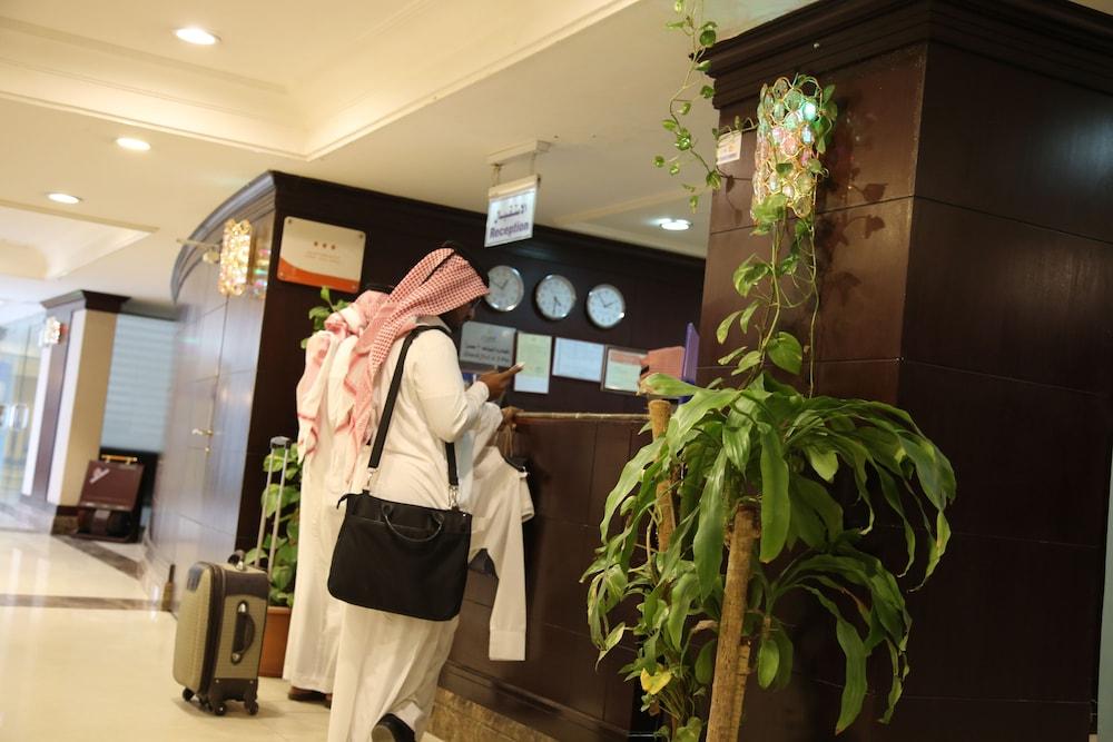 فندق تيوليب إن الرياض - Lobby