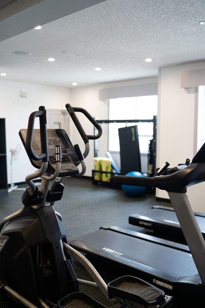 Best Western Plus Airdrie Gateway - Fitness Facility