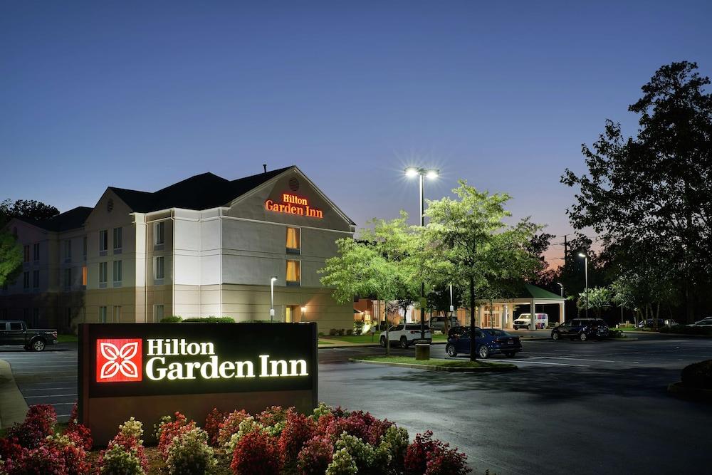 Hilton Garden Inn Newport News - Exterior