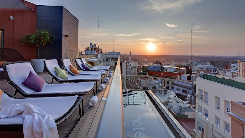 Hotel Indigo Madrid - Gran Via, an IHG Hotel - Featured Image