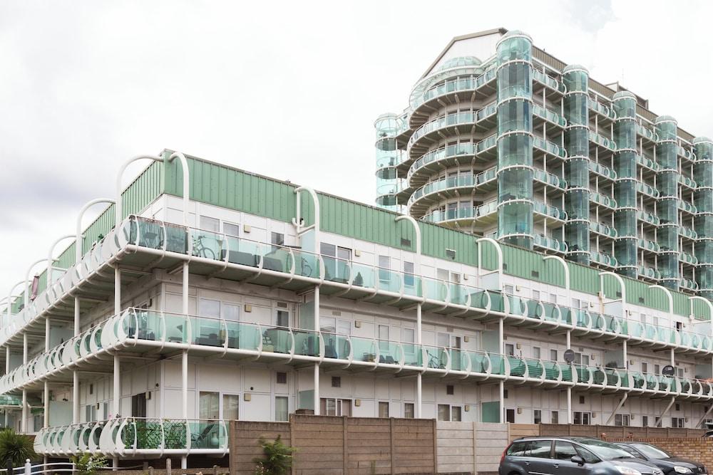 Skyvillion Tower Points - Tower Point Lovely apartment in Enfield London - Exterior