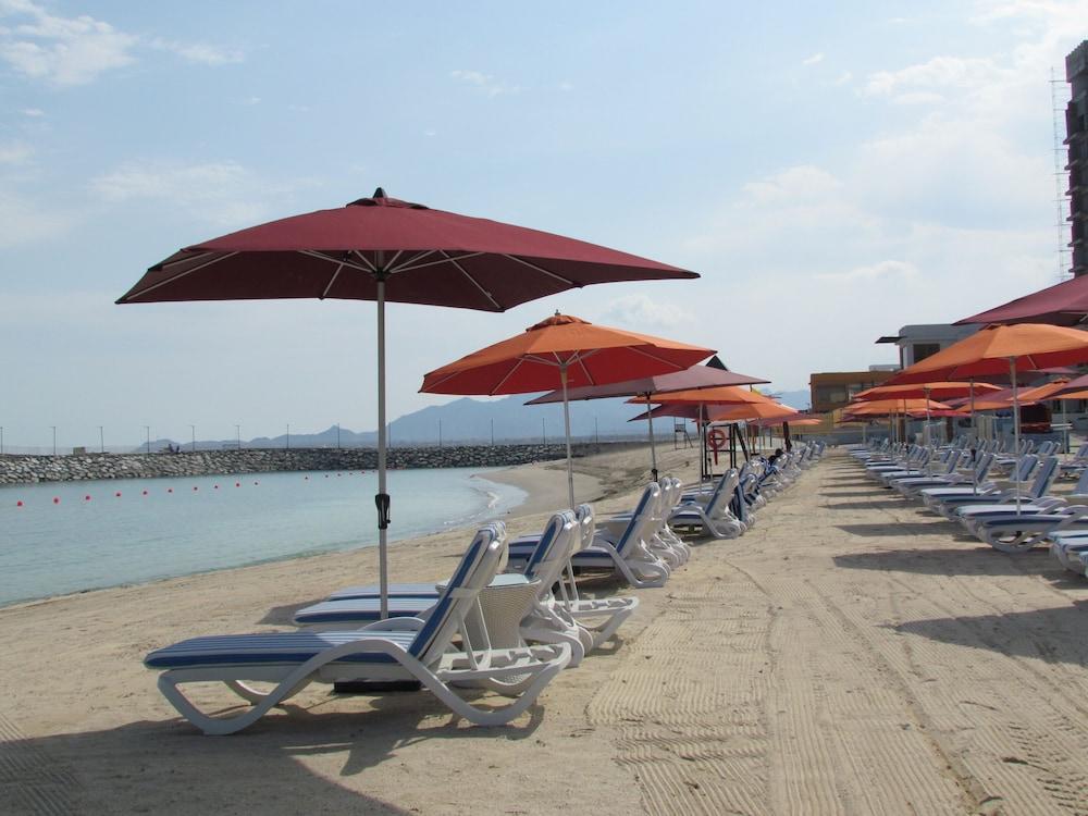 Mirage Bab Al Bahr Beach Resort - Beach