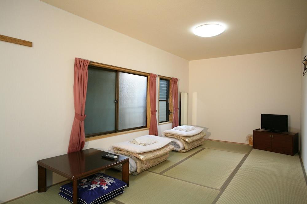 ميماتسو - Room