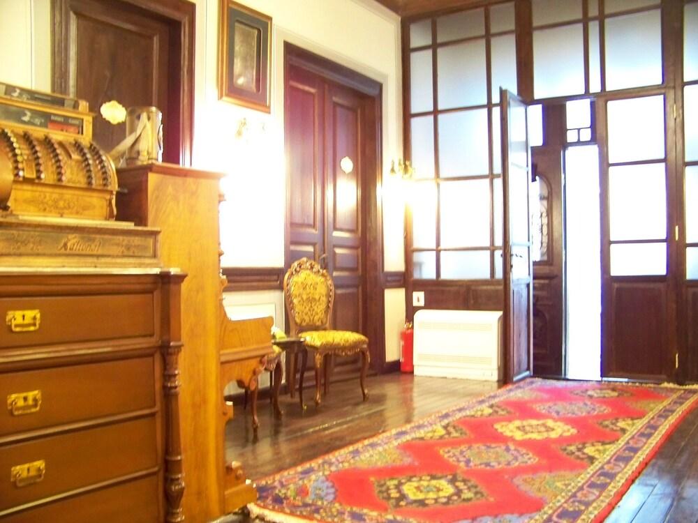 هوتل إديرين عثمانلي إيفليري - Interior Entrance
