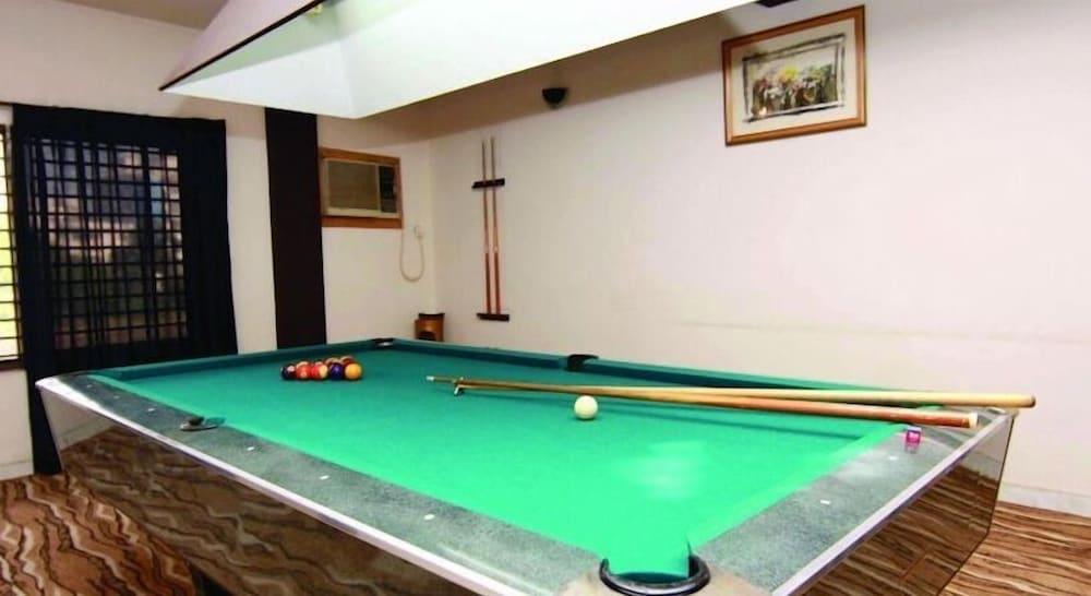 Amazon Lilly Lake View Residence - Billiards