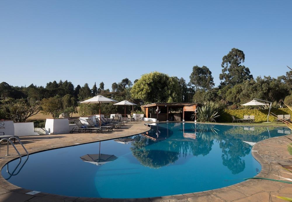 Fairmont Mount Kenya Safari - Outdoor Pool