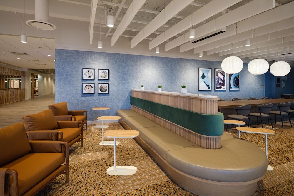 Staybridge Suites Chicago O'Hare - Rosemont, an IHG Hotel - Lobby Sitting Area