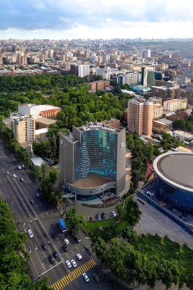 DoubleTree by Hilton Hotel Yerevan City Centre - Exterior
