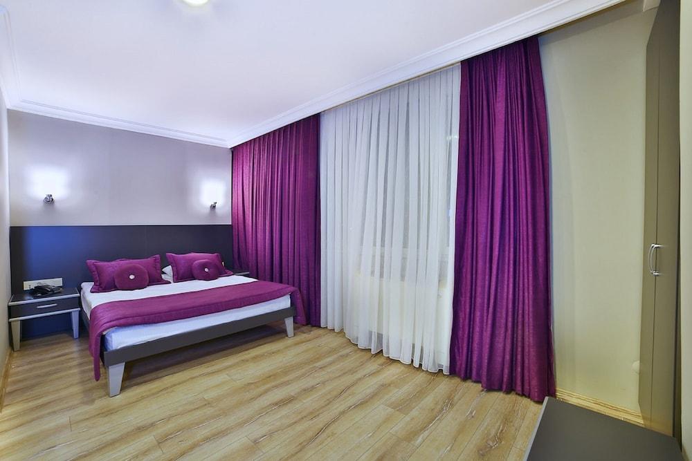 The Hera Premium Hotels - Room