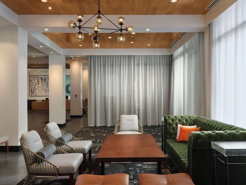 The Landing at Hampton Marina, Tapestry Collection by Hilton - Lobby