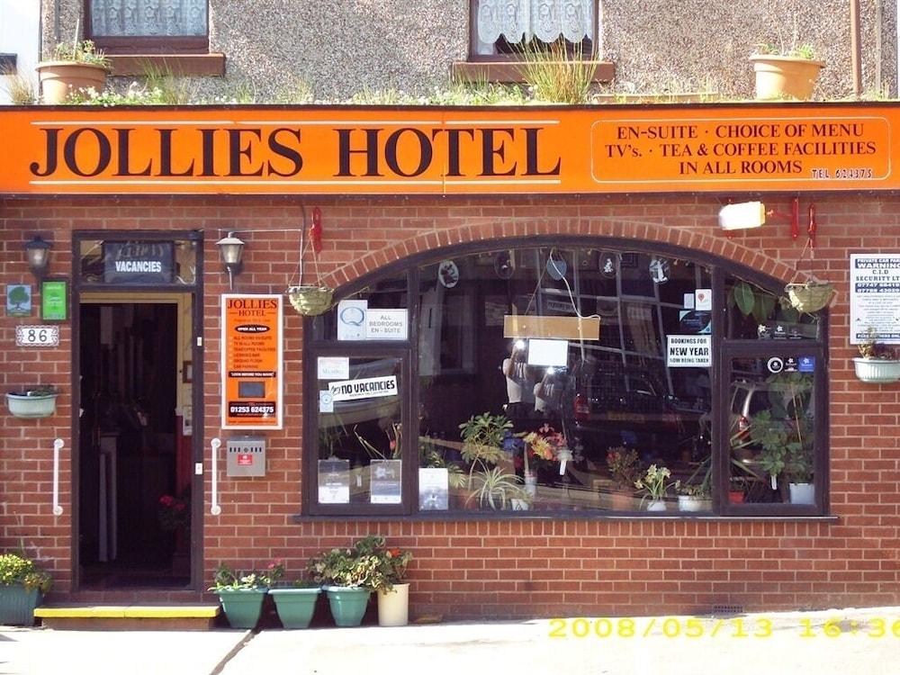 Jollies Hotel - Featured Image