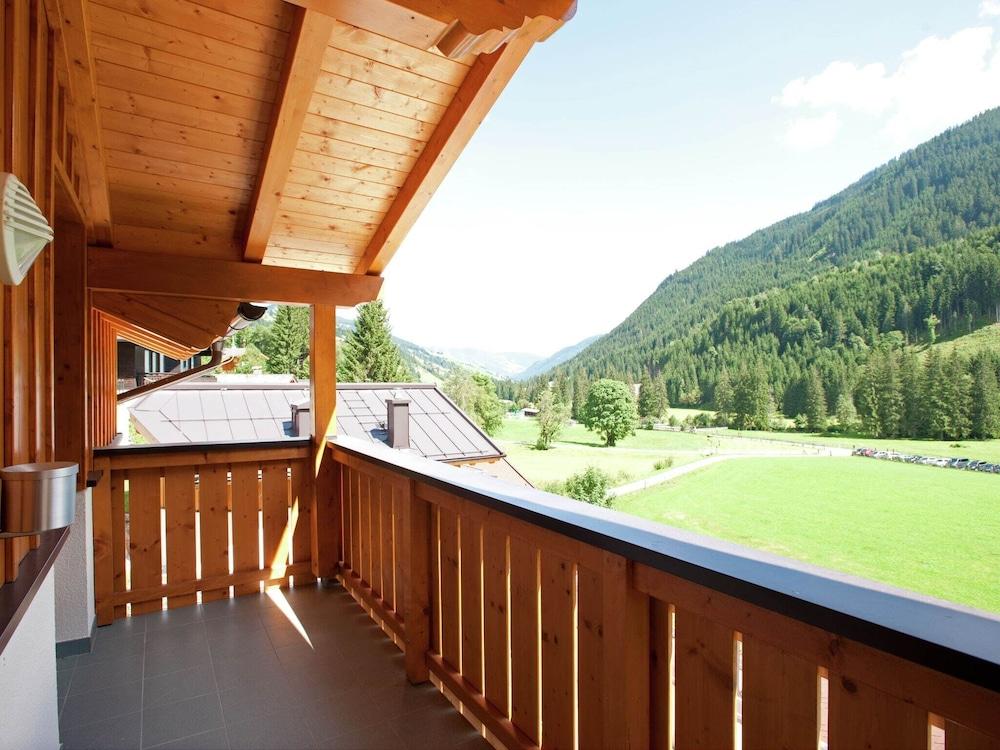 Chalet Apartment in Saalbach-hinterglemm - Featured Image