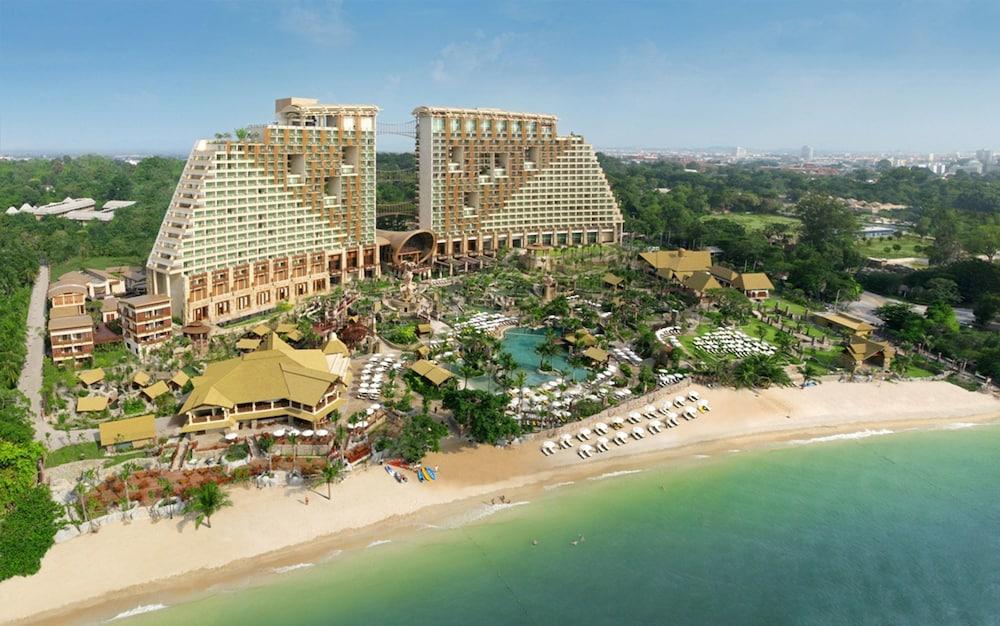 Centara Grand Mirage Beach Resort Pattaya - Featured Image